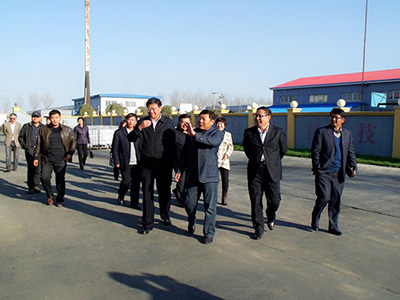 省人大(da)到公司參觀